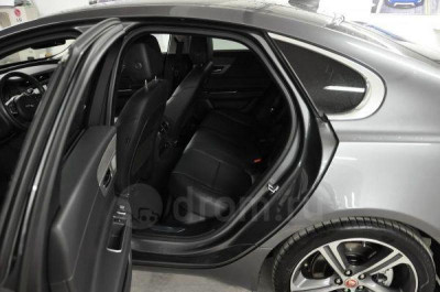Jaguar XF 2.0 AT (240 л. с.) Prestige