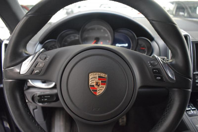 Porsche Cayenne S 4.8 Tiptronic AWD (400 л. с.)