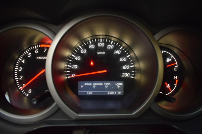 Suzuki Grand Vitara 2.0 MT (140 л. с.)
