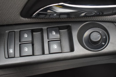 Chevrolet Cruze 1.6 AT (109 л. с.)