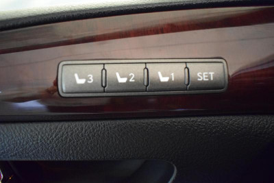 Lexus LX 570 5.7 AT (367 л.с.) 4WD