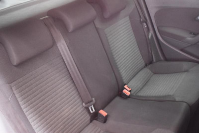 Volkswagen Polo 1.4 DSG (85 л. с.)