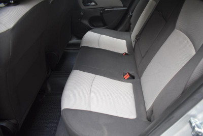 Chevrolet Cruze 1.6 MT (109 л. с.)
