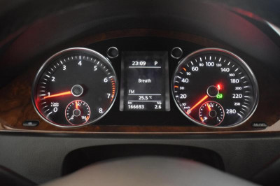 Volkswagen Passat CC 1.8 AT (152 л.с.)