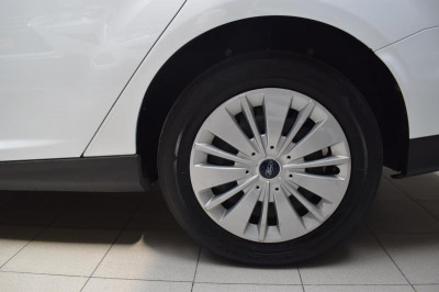 Ford Focus Универсал 1.6 Ti-VCT MT (105 л. с.) Sync Edition