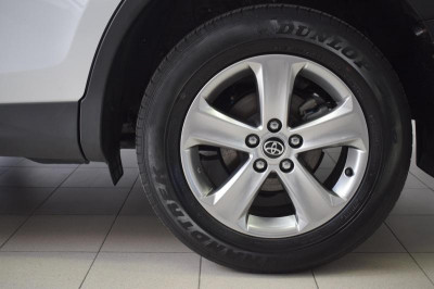 Toyota RAV4 2.5 AT (180 л. с.)
