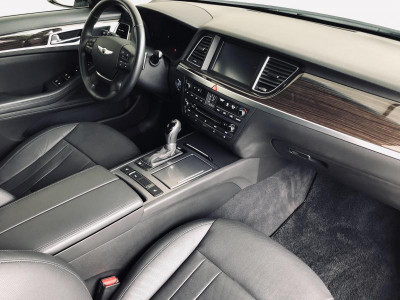 Hyundai Genesis 3.0 AT AWD (249 л. с.) Luxury