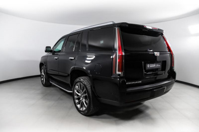 Cadillac Escalade 6.2 V8 АТ 4WD (426 л.с.) Luxury