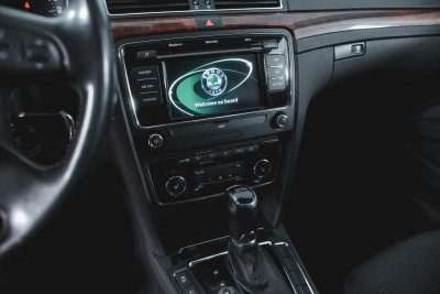 ŠKODA Superb 2.0 TDI DSG 4x4 (140 л. с.)