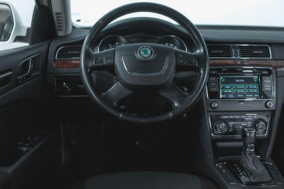ŠKODA Superb 1.8 TSI DSG (160 л. с.)