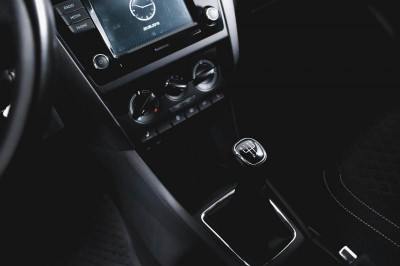 ŠKODA RAPID 1.6 MT (90 л. с.) Ambition