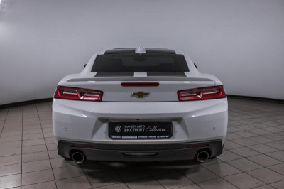 Chevrolet Camaro 2.0 AT (238 л. с.) RS