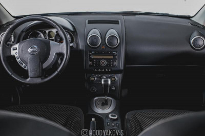 Nissan Qashqai 2.0 CVT 4WD (140 л. с.)