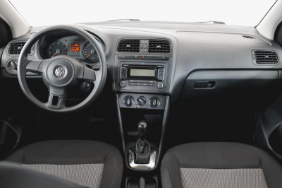 Volkswagen Polo 1.6 Tiptronic (105 л. с.)