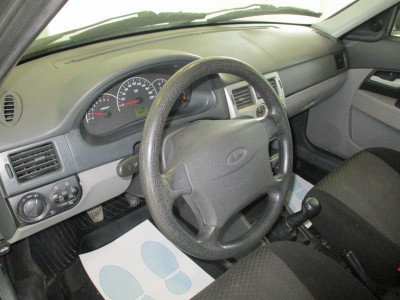 LADA Priora 1.6 MT 16 кл (Евро-3) (98 л. с.)