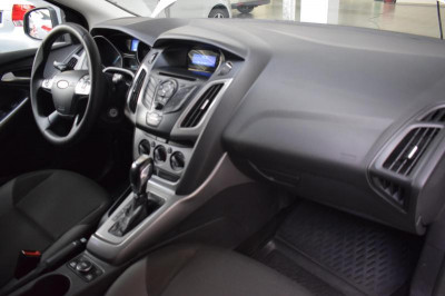 Ford Focus 1.6 PowerShift (105 л. с.)