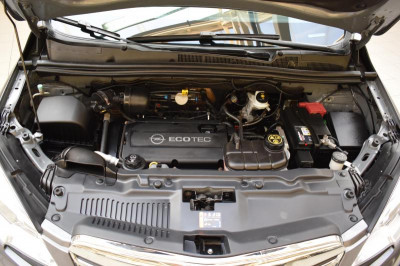 Opel Mokka 1.8 MT (140 л. с.)
