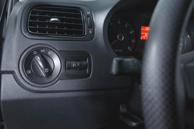 Volkswagen Polo 1.6 MT (105 л. с.)