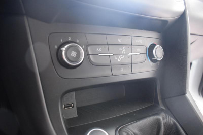 Ford Focus Универсал 1.6 Ti-VCT MT (105 л. с.) Trend