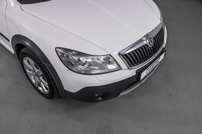 ŠKODA Octavia 1.8 TSI MT 4x4 (152 л. с.)
