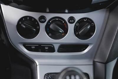 Ford Focus 1.6 MT (125 л. с.)