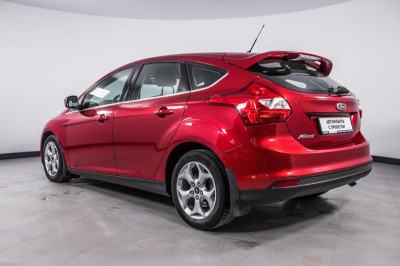 Ford Focus 1.6 MT (125 л. с.)