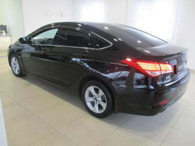 Hyundai i40 2.0 AT (150 л.с.)