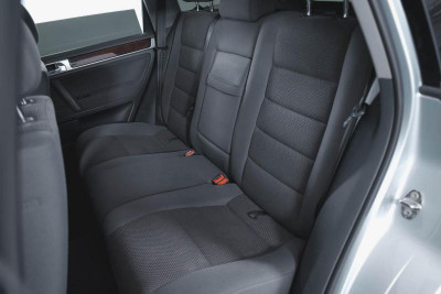 Volkswagen Touareg 2.5 TDI AT (174 л. с.)