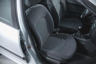 Peugeot 206 1.4 MT (75 л. с.)