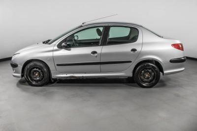 Peugeot 206 1.4 MT (75 л. с.)