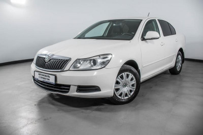 ŠKODA Octavia 1.6 MultiFuel MT (102 л. с.)