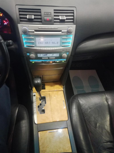 Toyota Camry 2.4 VVT-i AT (167 л. с.)