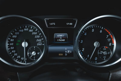 Mercedes-Benz GL-класс 500 4.7 AT (435 л.с.) 4WD