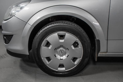 Opel Astra 1.8 AT (110 л.с.)