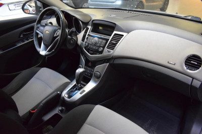 Chevrolet Cruze 1.6 AT (109 л. с.)