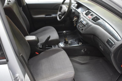 Mitsubishi Lancer 1.6 MT (98 л. с.)
