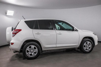 Toyota RAV4 2.0 CVT (158 л.с.)