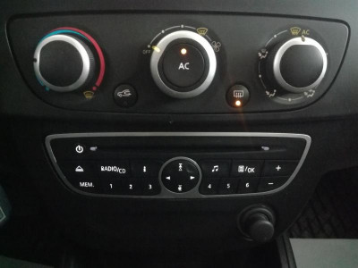Renault Fluence 1.6 MT (110 л. с.)