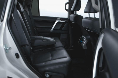 Toyota Land Cruiser Prado 2.8d AT (177 л.с.) 4WD Люкс 7D