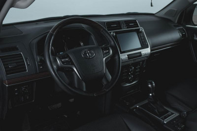 Toyota Land Cruiser Prado 2.8d AT (177 л.с.) 4WD Люкс 7D