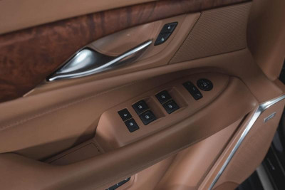 Cadillac Escalade 6.2 AT (409 л.с.) 4WD