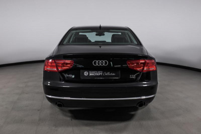 Audi A8 4.2 FSI L quattro tiptronic (372 л. с.)
