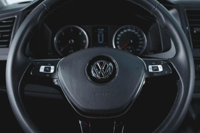 Volkswagen Multivan 2.0 TDI MT (140 л. с.) Trendline