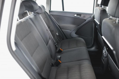 Volkswagen Tiguan 2.0d AT (140 л.с.) 4WD