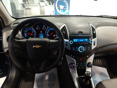 Chevrolet Cruze 1.6 MT (109 л. с.)