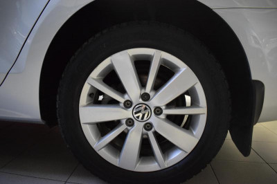 Volkswagen Jetta 1.4 TSI DSG (122 л. с.)
