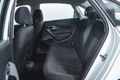 Volkswagen Polo 1.6 MPI MT (110 л. с.) Trendline