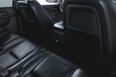 Chevrolet Tahoe 5.3 AT (325 л. с.)