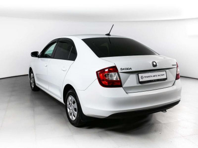 ŠKODA Rapid 1.6 MT (90 л. с.) Entry