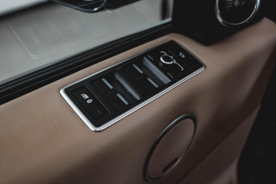 Land Rover Range Rover 3.0 TDV6 AT AWD (249 л. с.) Vogue